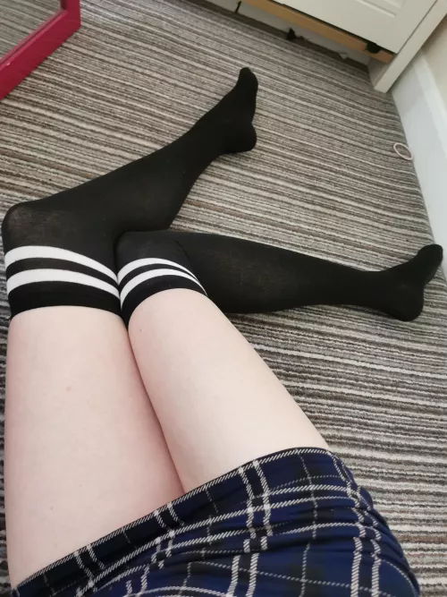 Chilling in my black kneesocks