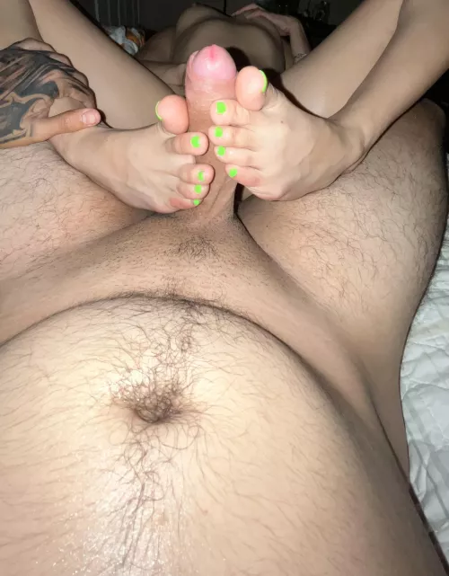 Gf green toes so sexyyy
