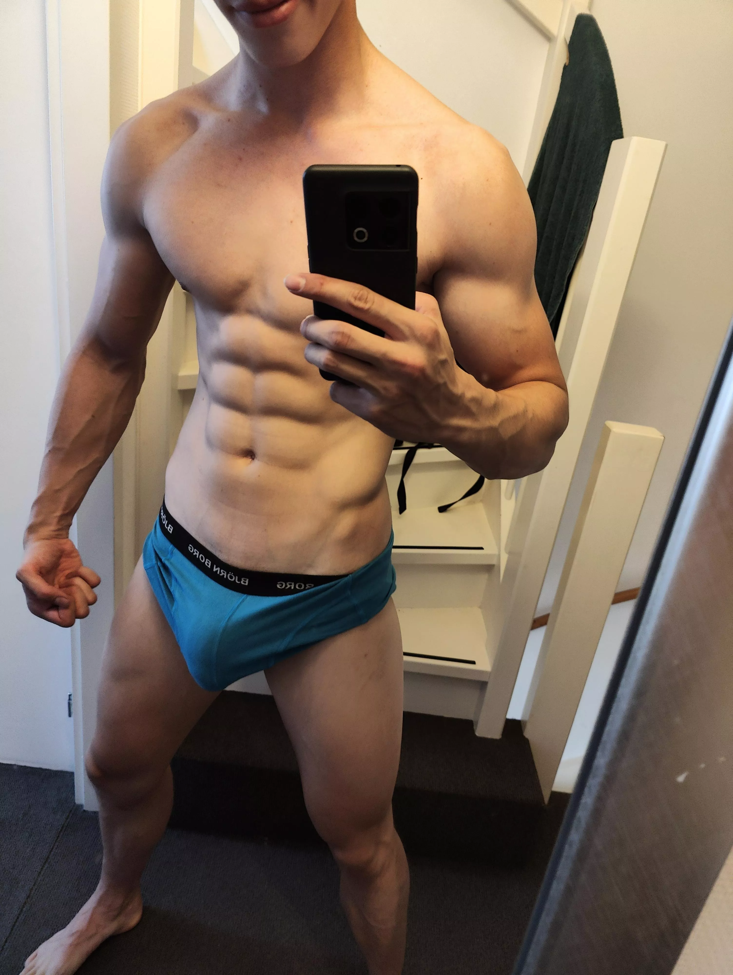 I know you wanna rip these boxers of my body ;) (19 years old)