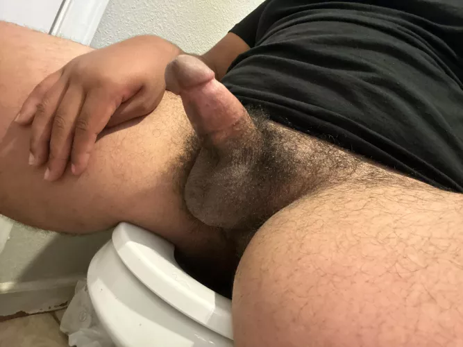 I need someone to jerk with😏