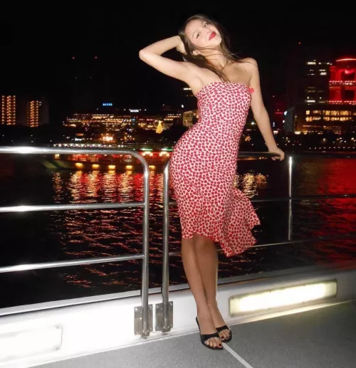 I’m so horny for an Olivia Rodrigo Bi goon sesh