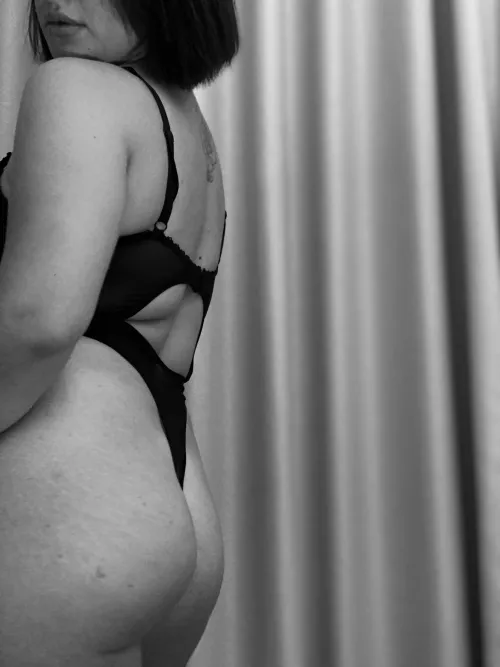 Looking for someone to share my juicy secrets with.