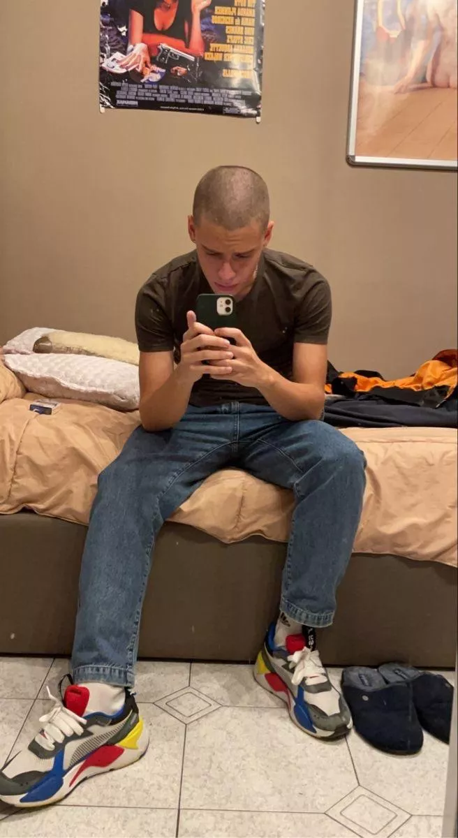 M21, just did a buzz cut. Let me know how it goes :)