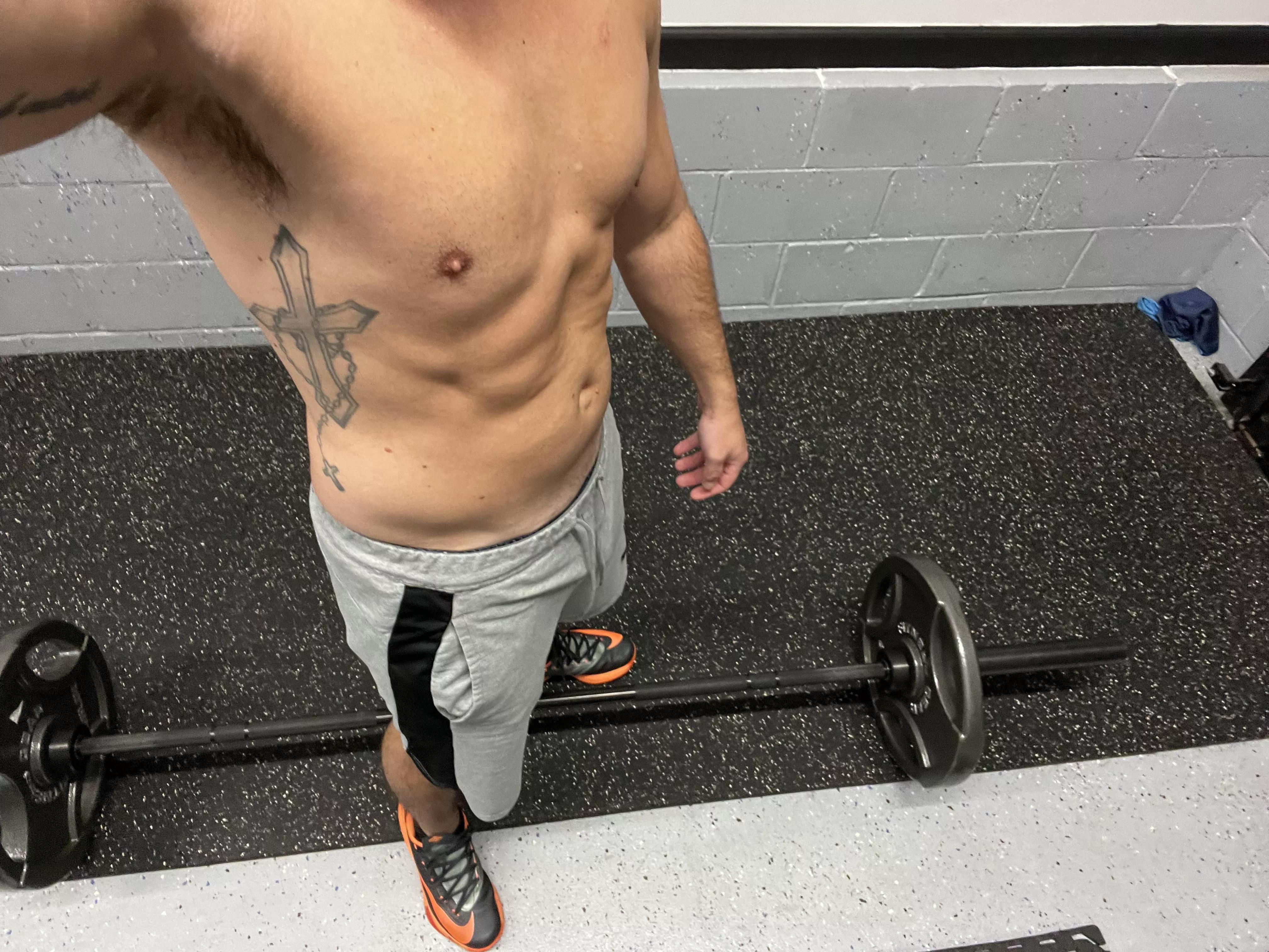 Mondays mean deadlifts 💪