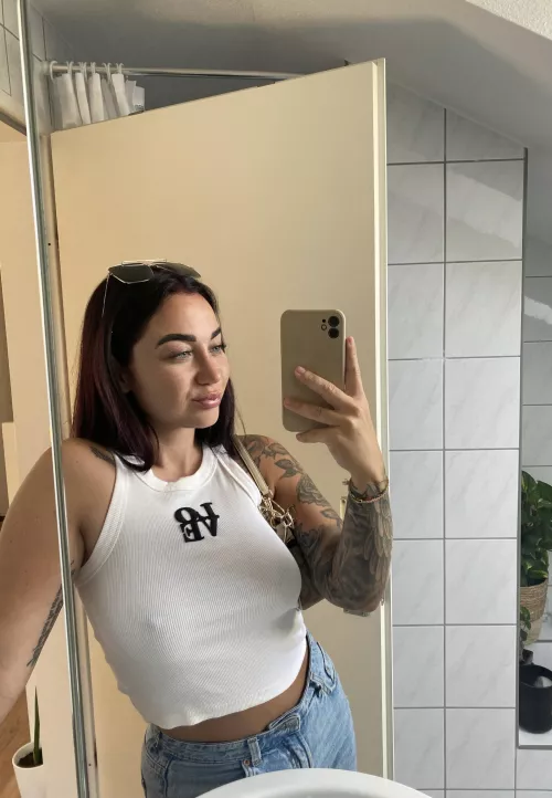 Natural selfie are the best