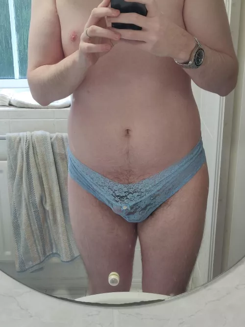 Need a boyfriend! 💞