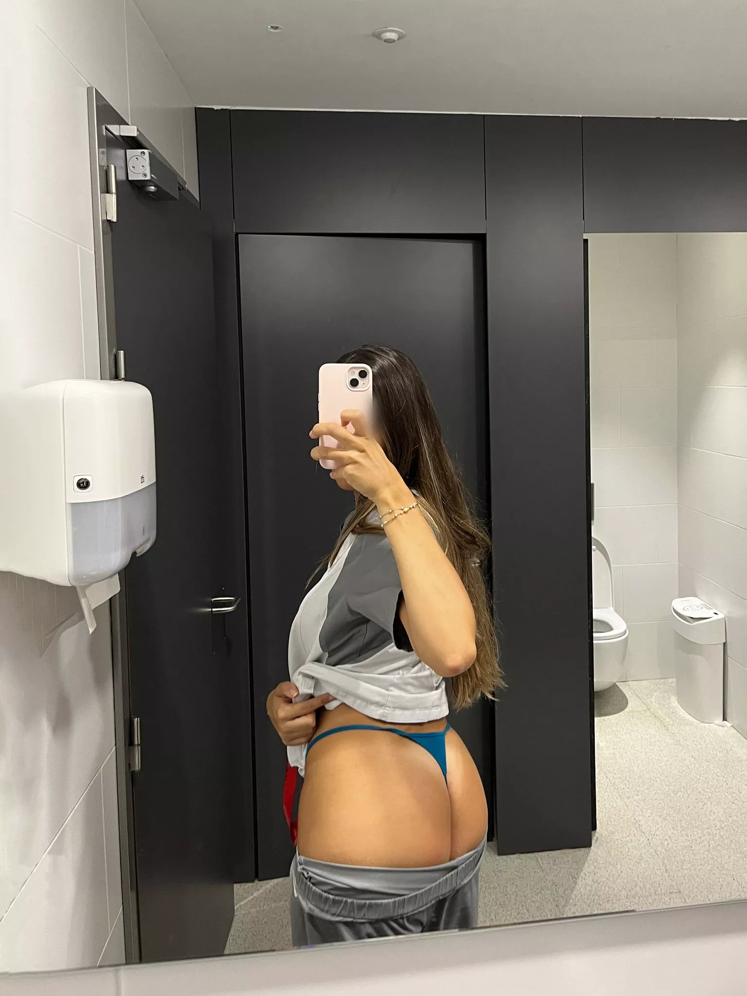 We should skip lunch so you can fuck me in the bathroom 😽