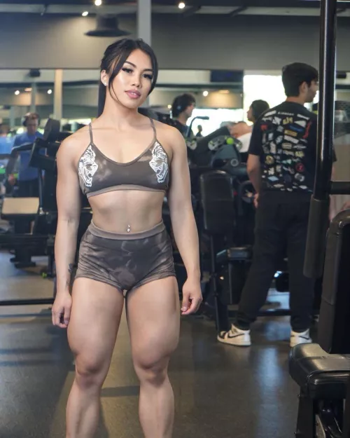Wow! Her quads are INSANE!
