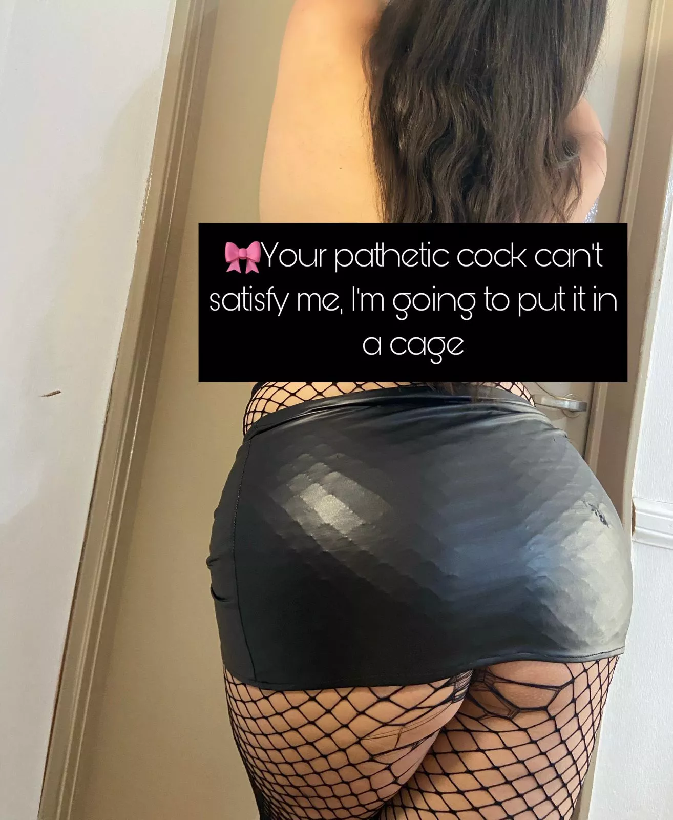 You will obey this giant's ass above all else, amen. 🧎🏻‍♀️📿✝️