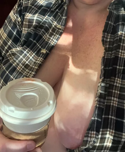 A cup of deliciousness to start your day! Oh, and co{f}fee, too! 😈