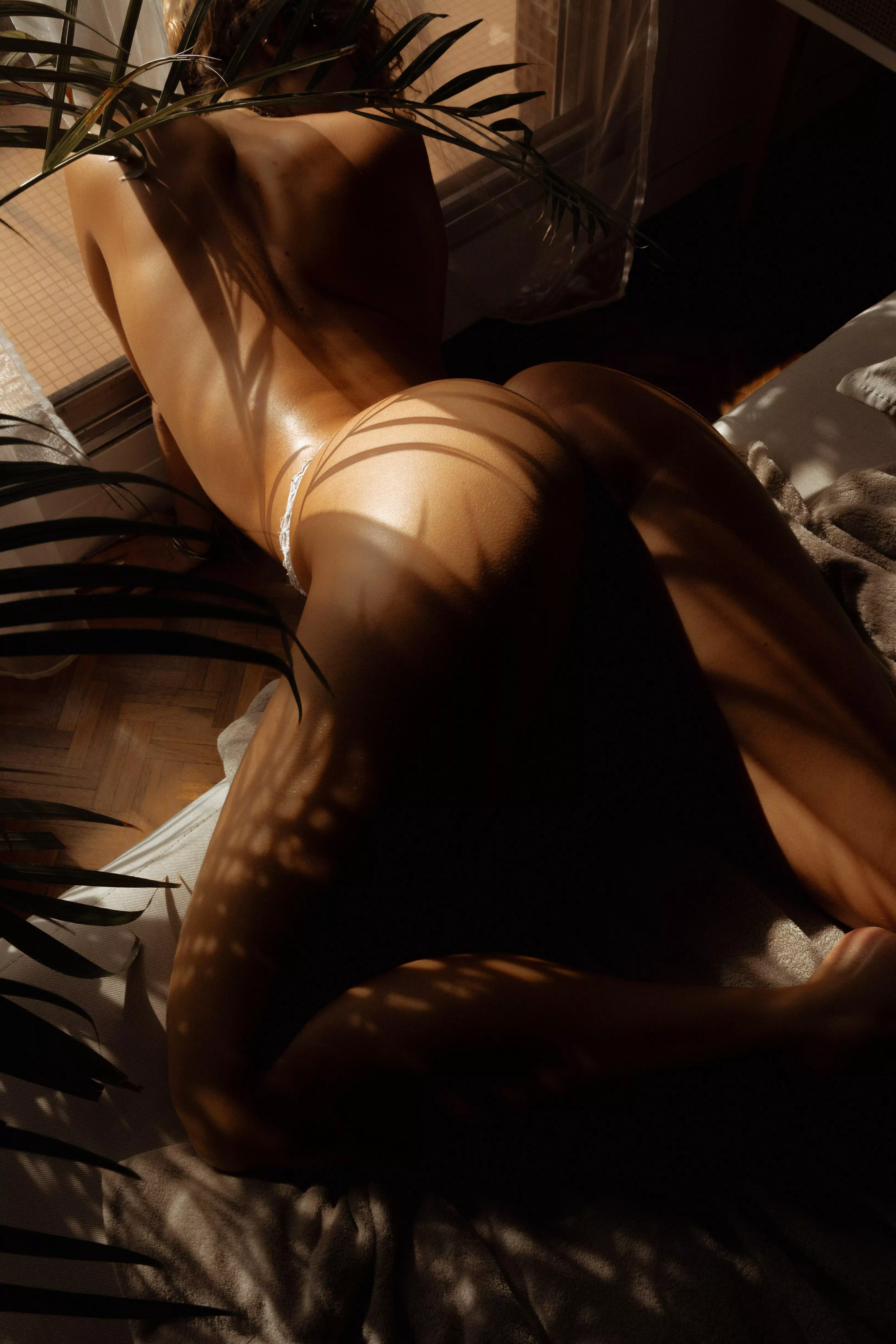 Beautiful body under the sun (by Kevin Arnaud)