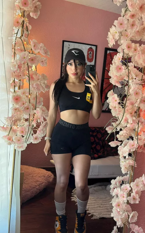 (F) My gym outfit for today!