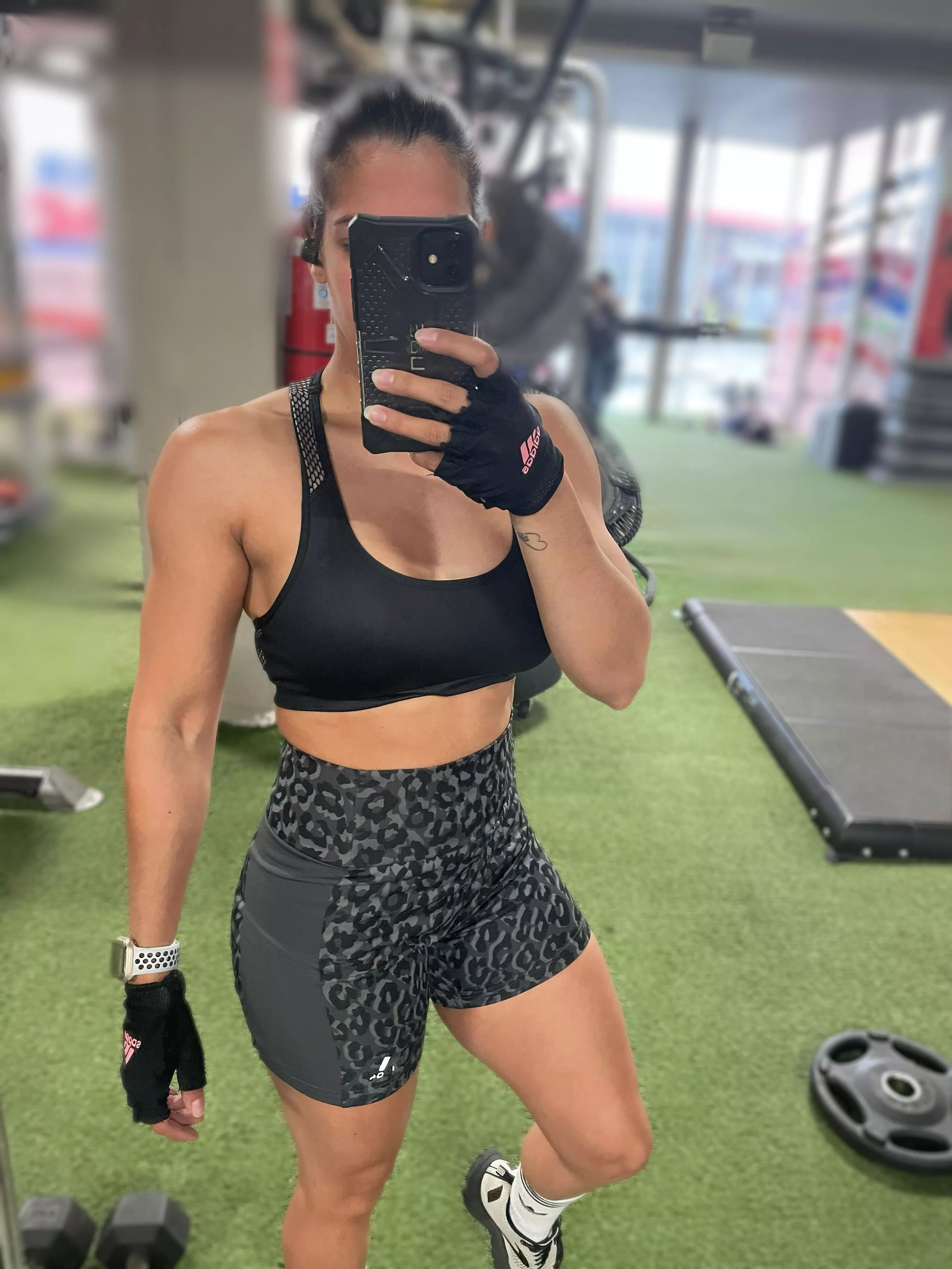 [f] shoulders and triceps ready for you