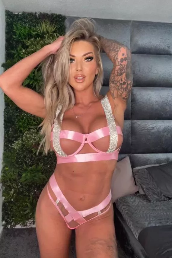 Fit bodies deserve to be shown off