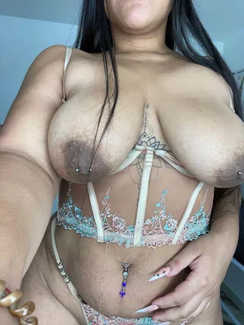 Huge natural and pirced boobs