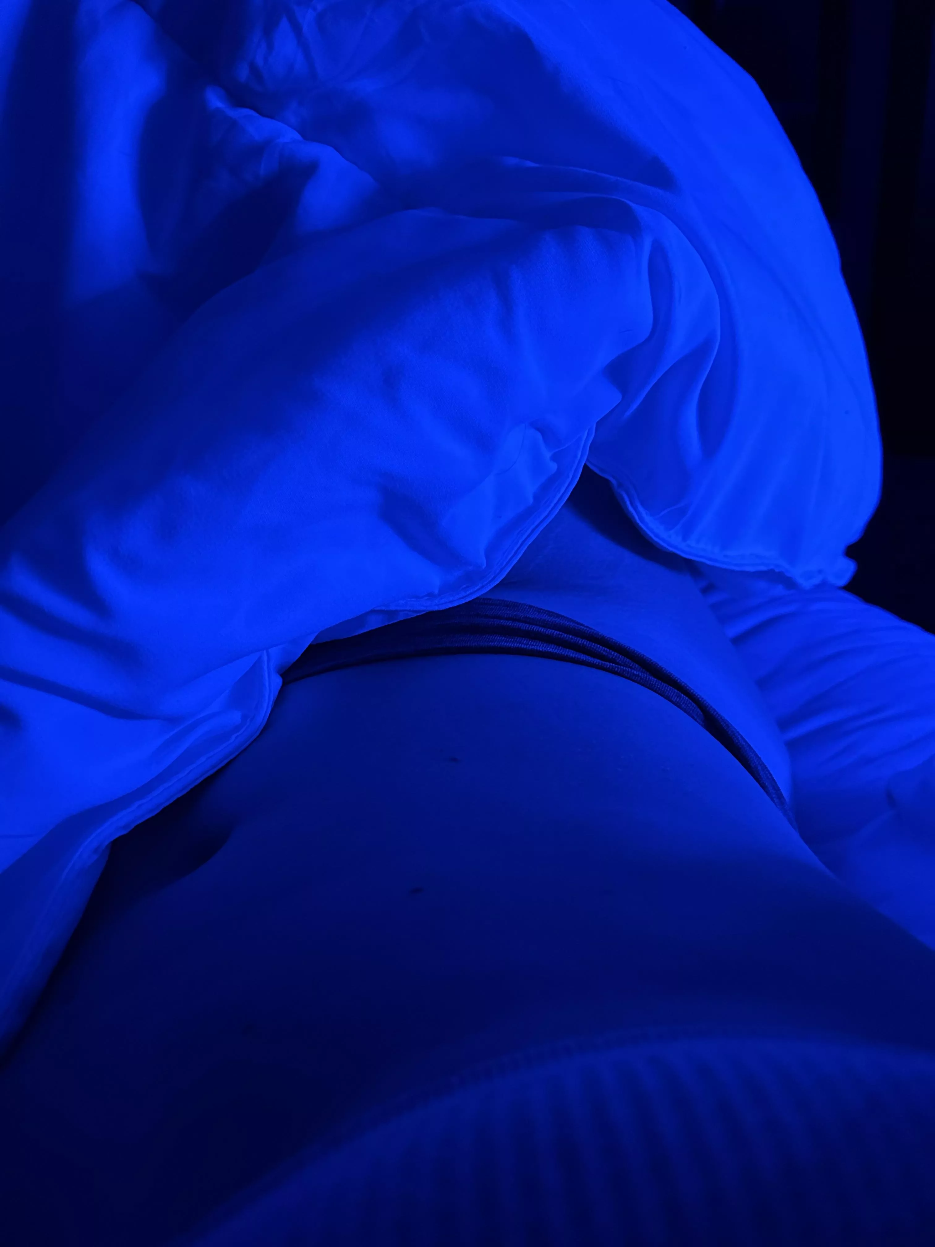 I can’t sleep, put me to bed? 😩