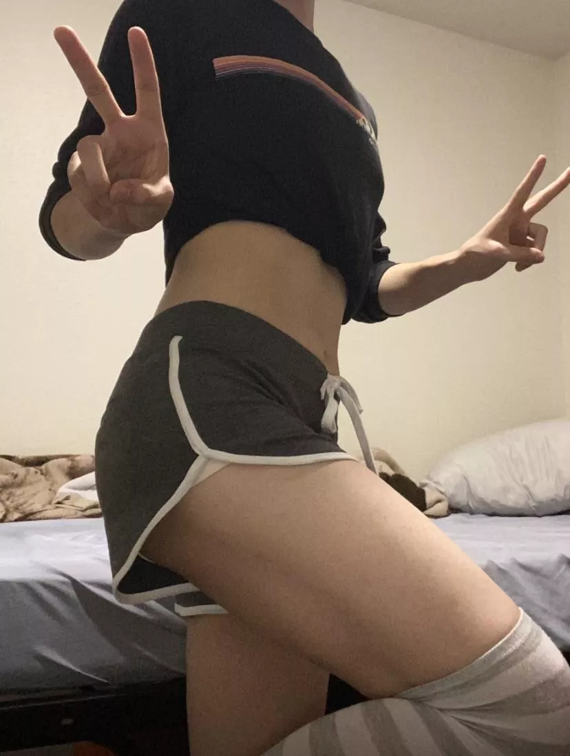 I love doing little photo shoots at night :3