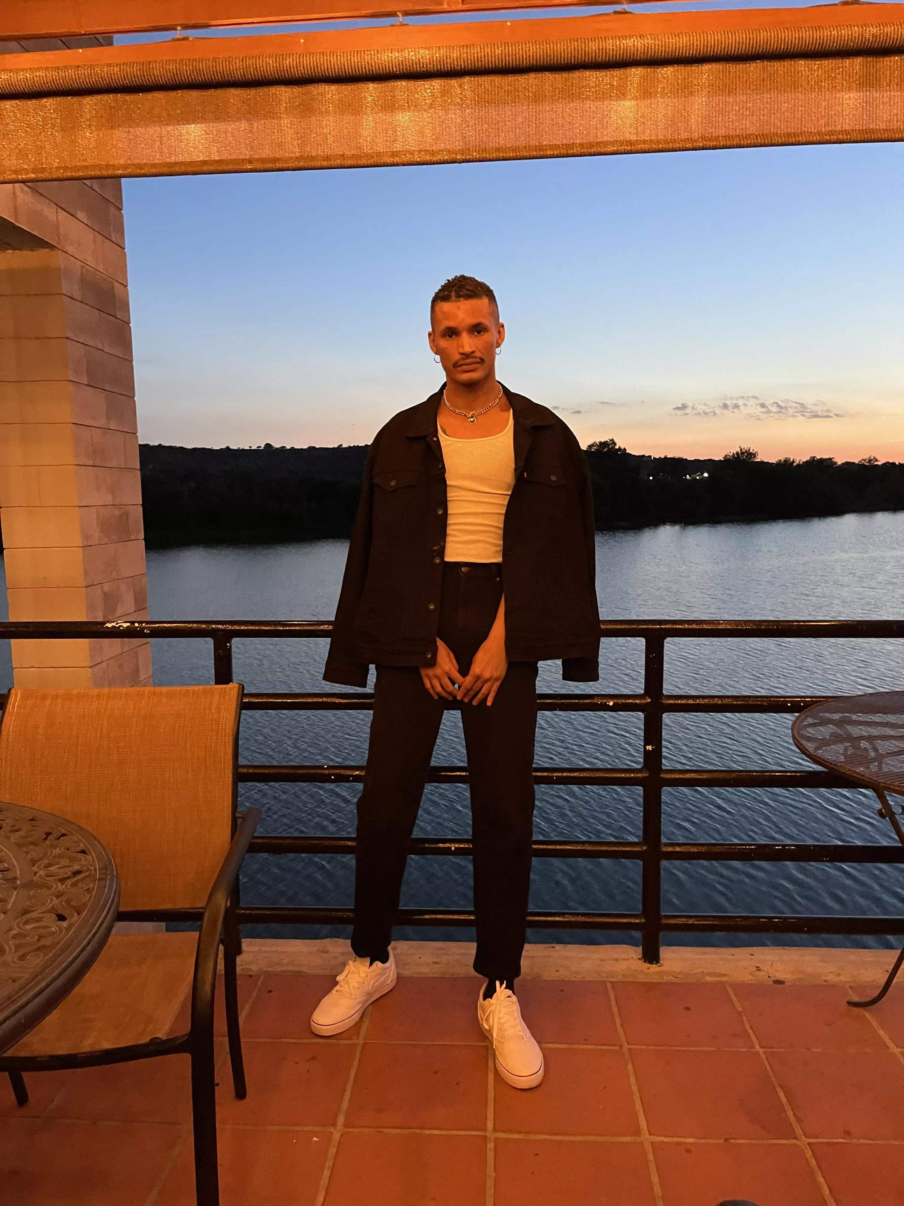 Is anyone into thin sad bois Is anyone into thin sad bois