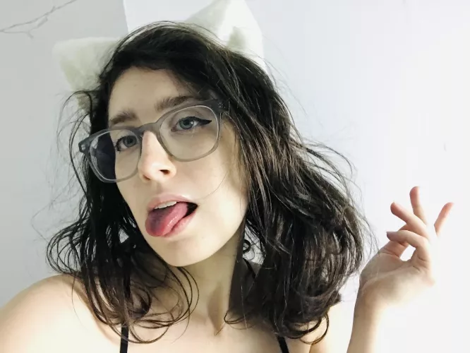 Kitty wants your boymilk