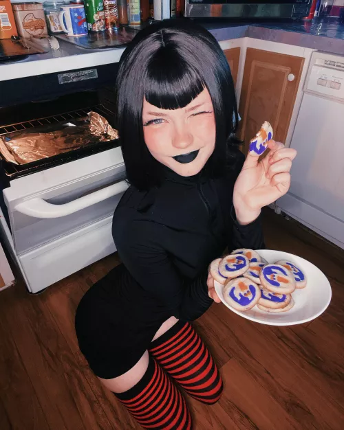 Mavis (Hotel Transylvania) by Cinnamarollslut