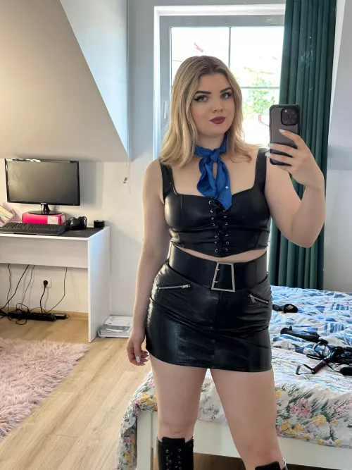 my shiny leather outfit