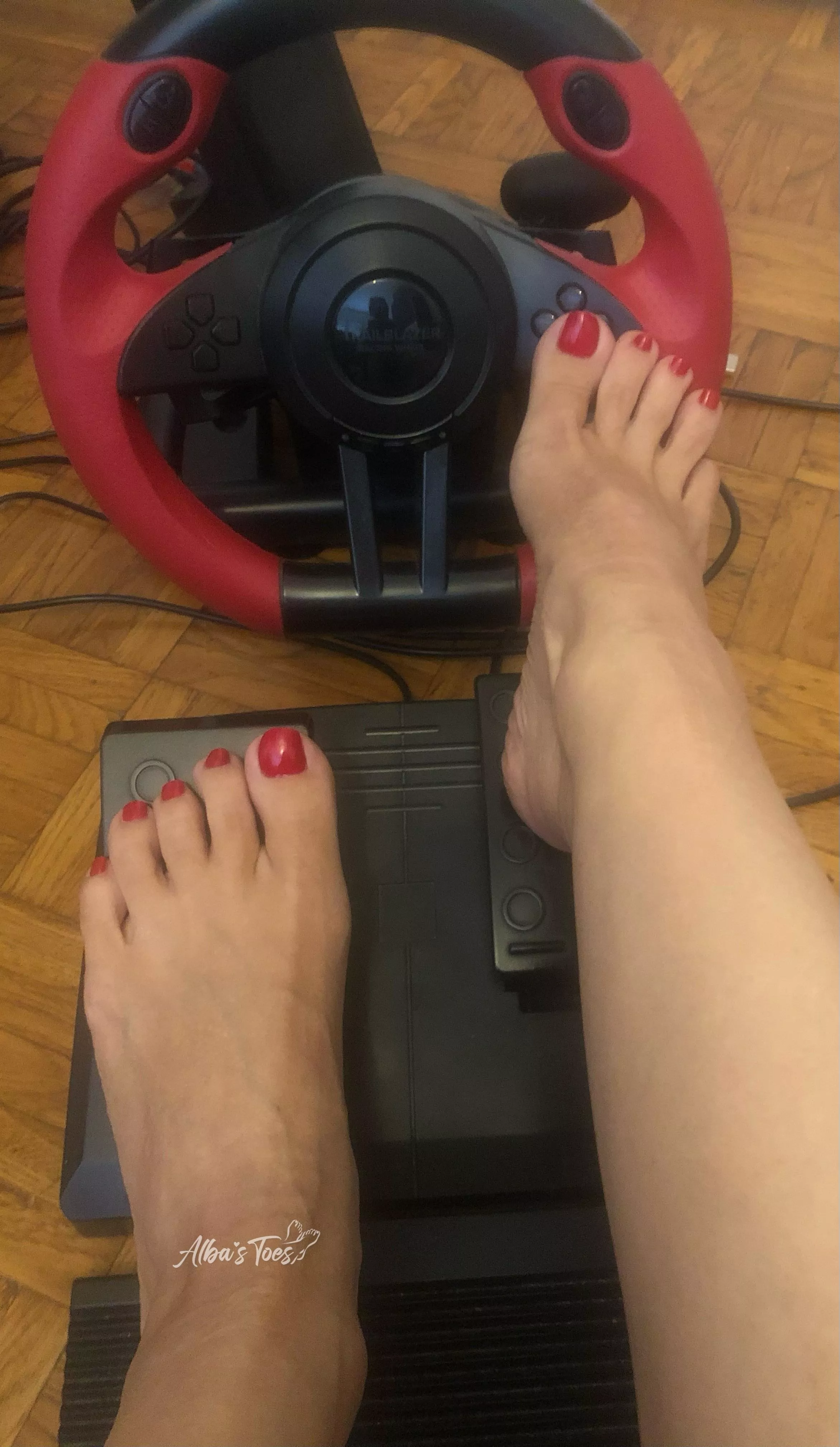 On Sunday we really had a game day...but how...someone was playing games and I was playing with my feet