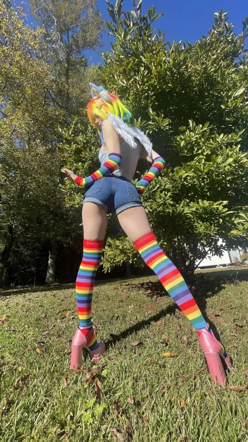 Rainbow Dash (My Little Pony) by Cinnamarollslut