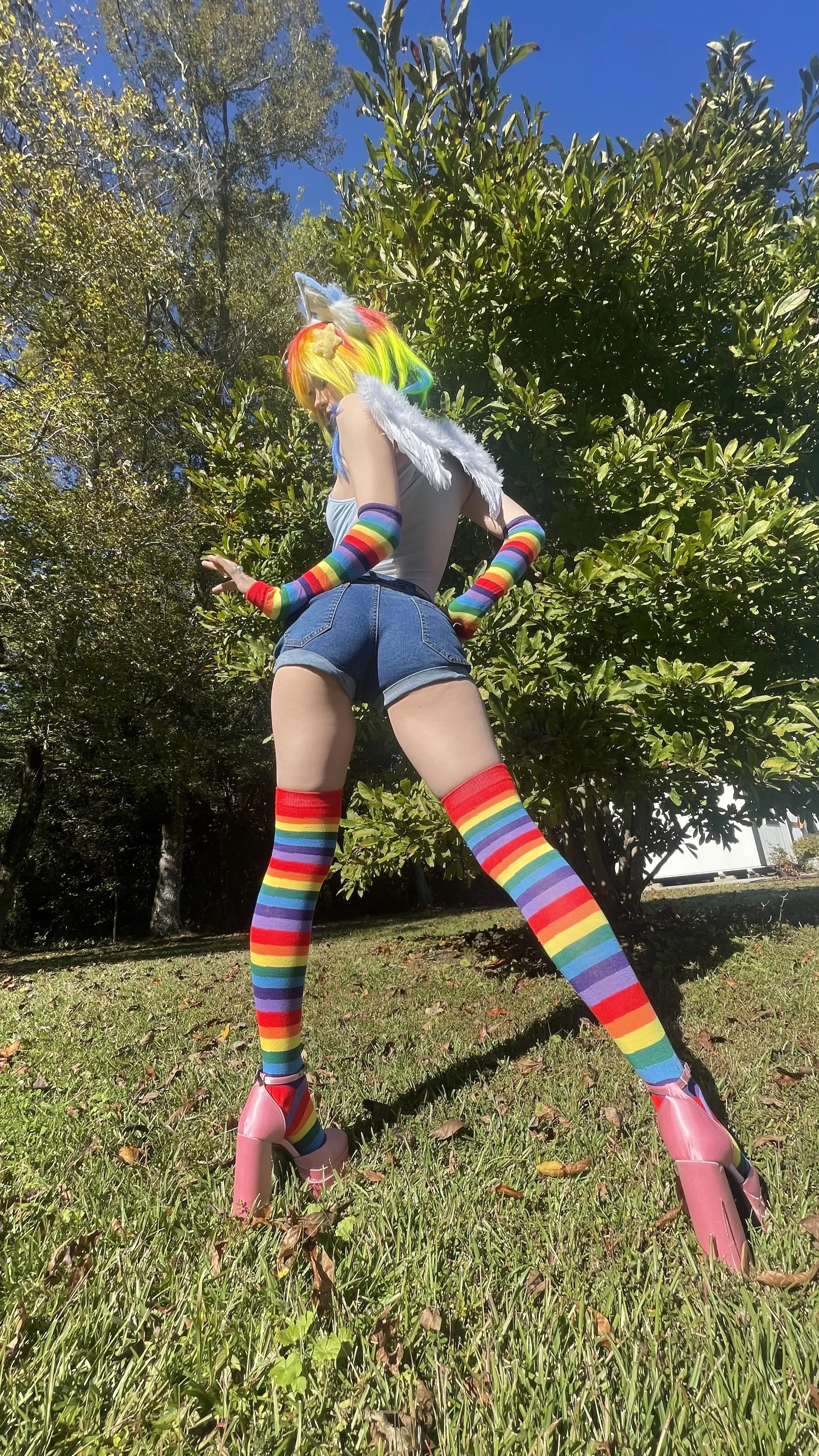 Rainbow Dash (My Little Pony) by Cinnamarollslut