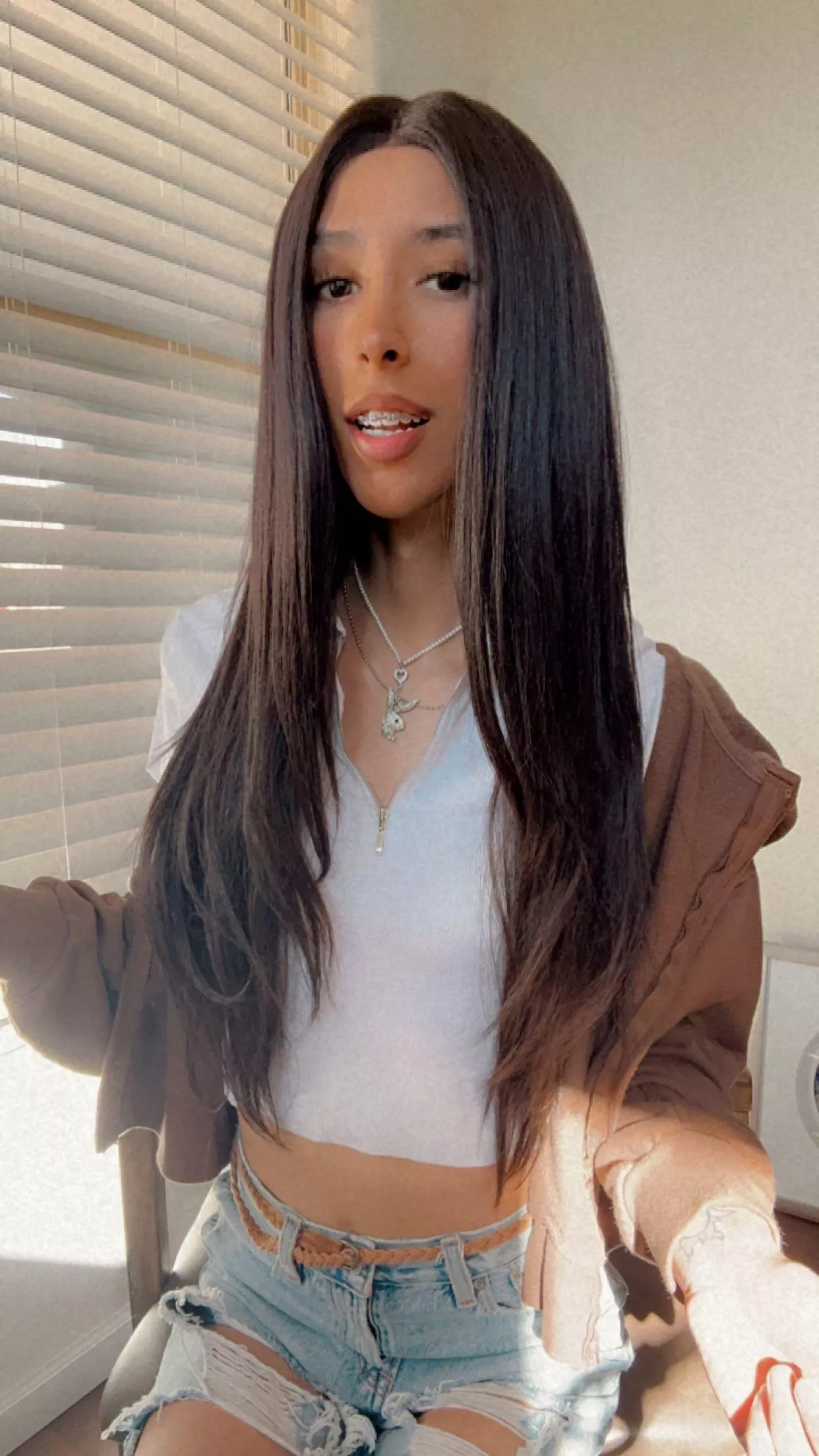 Say hi if you think I'm cute 🥺