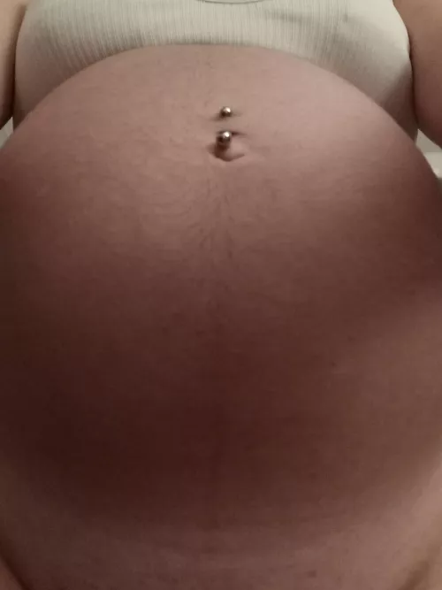 Tell me where this bump are sitting on? 😏😏