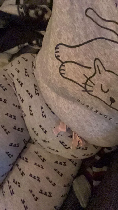 this used to be loose on me but i like how this fits me now way better 🥰🐷