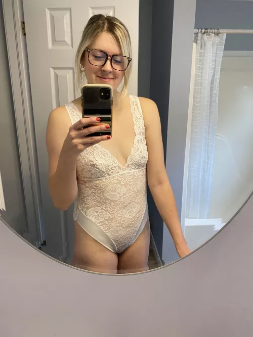 This will look good with a pair of jeans on