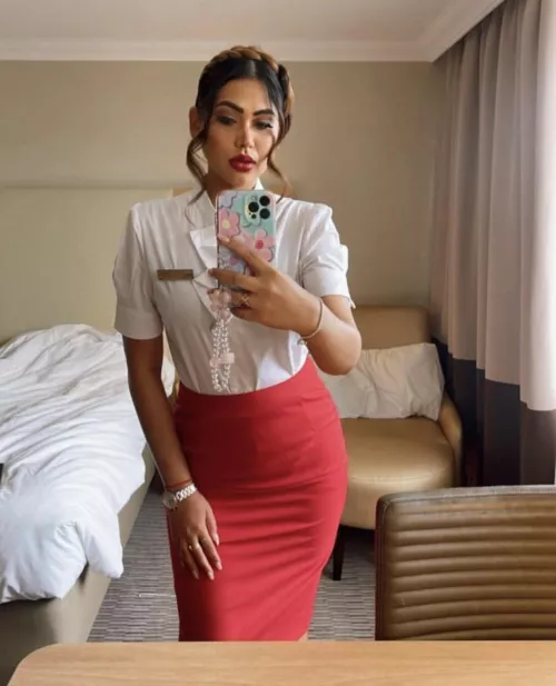Tight skirt 🇮🇳