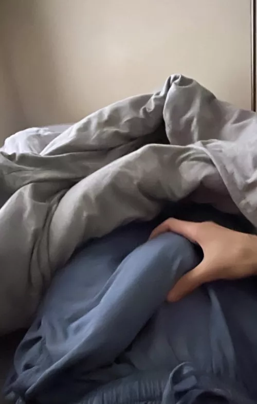 Woke up like this, should I go downstairs and join everyone for breakfast?