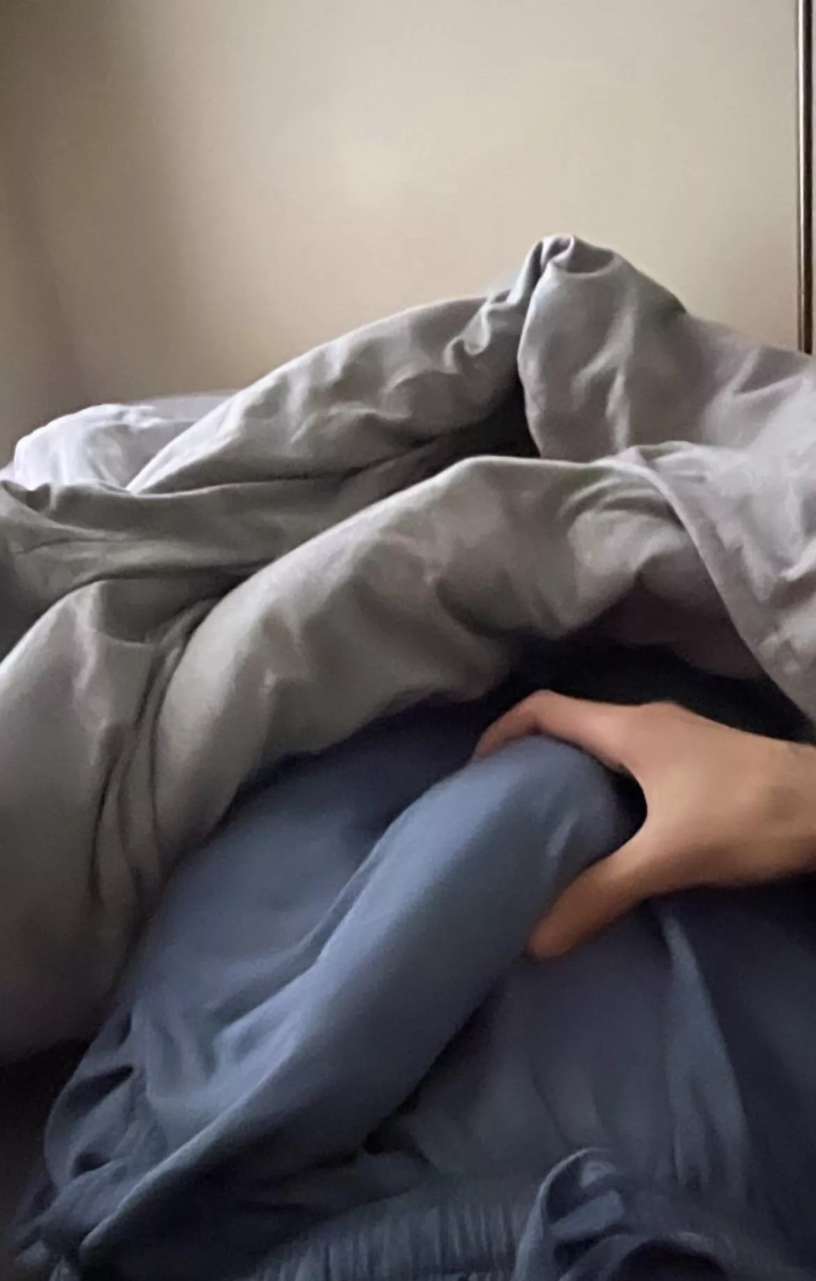 Woke up like this, should I go downstairs and join everyone for breakfast?