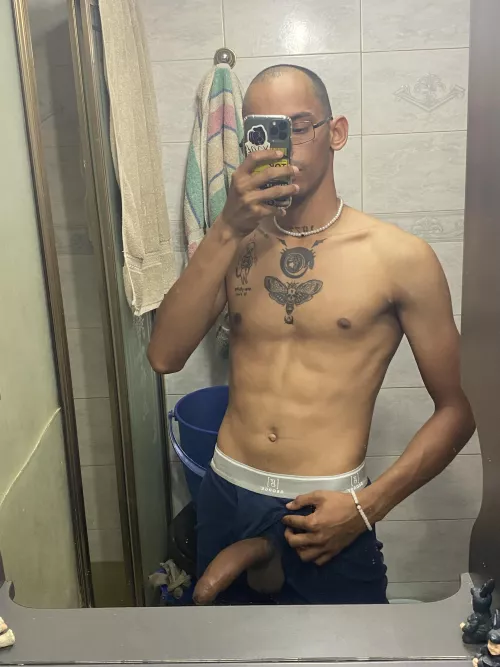 [21] heard you like the extra big hot dogs