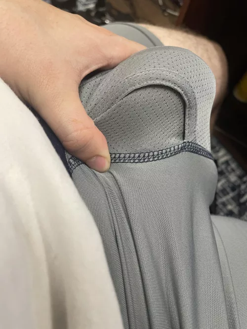 Do you like my big 18 year old bulge?