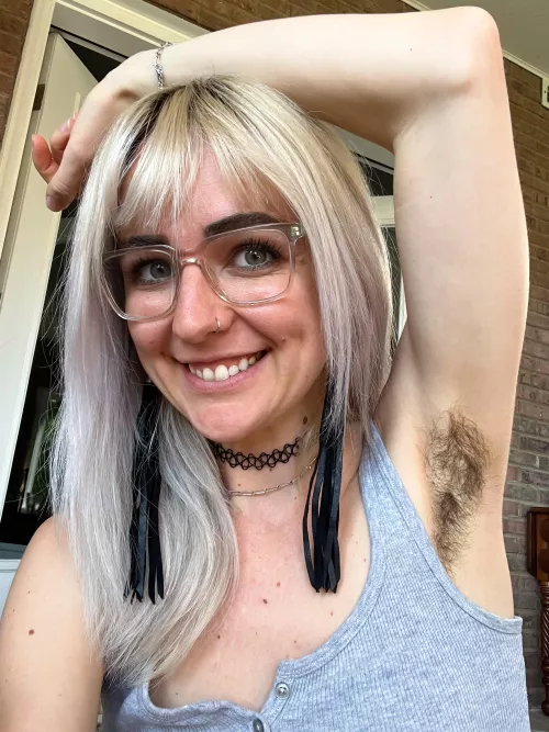 Do you love the smell of my armpits? 💖