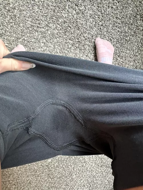 Got some new pants to gush through 😈