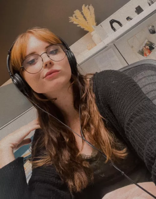 happy hump day from the office 😋