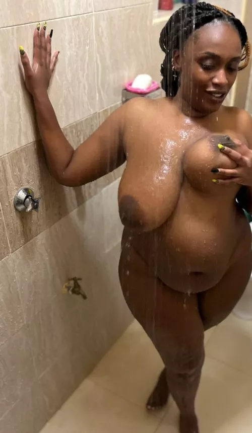 married mom here. What do you think of my body