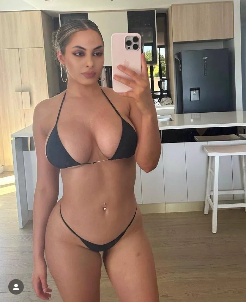 POV: I just sent this to you and asked if you’re free. What do you do?