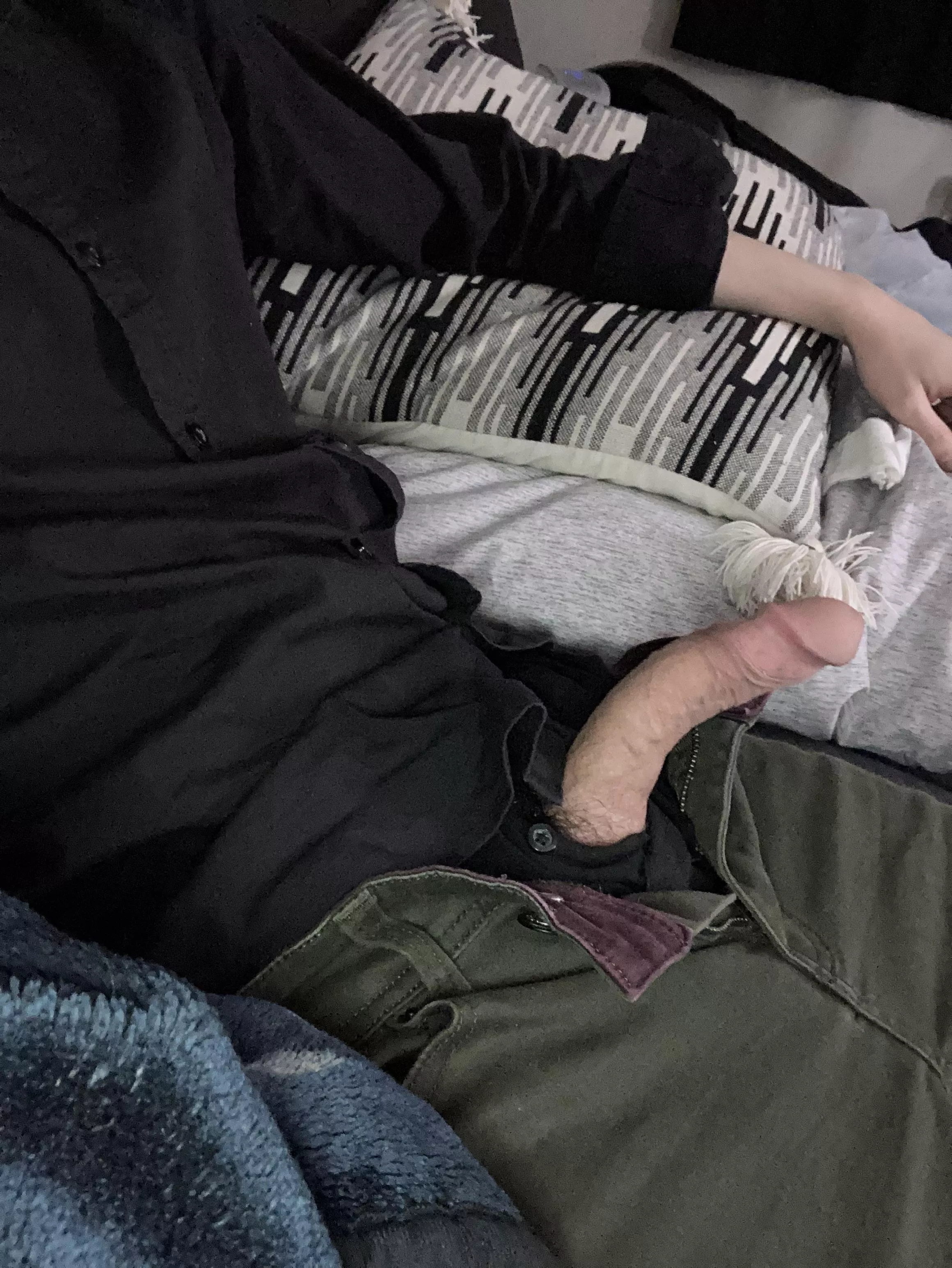 She said skinny guys are always hung, is she wrong?