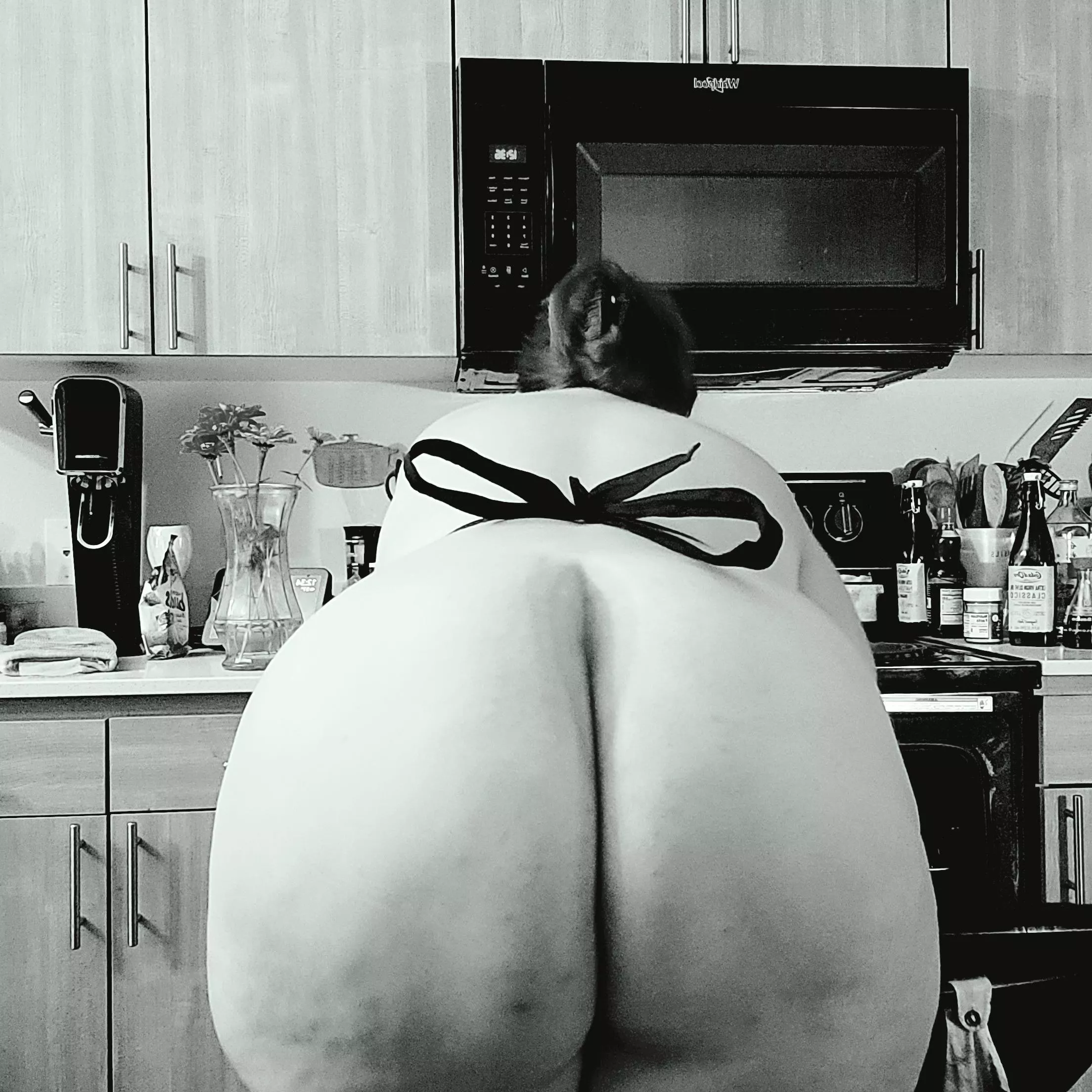 Some booty action in black and white.