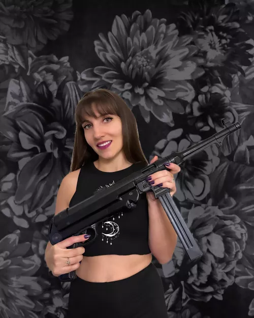 Was going for ammo and came home with an MP40 🤷🏻‍♀️