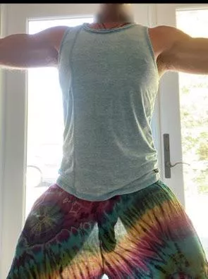 Who wanna follow my yoga class