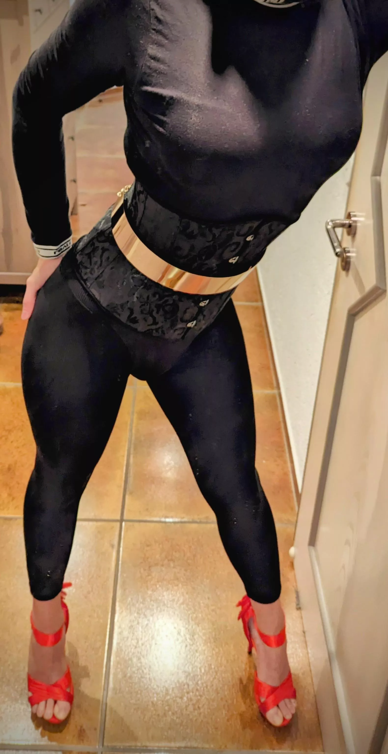 You think you can handle those thighs? 😉