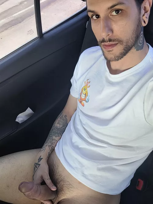 Cumming in public is way more satisfying 😌 💦