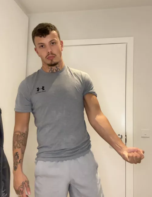 Does this forearm make me look hotter, baby?