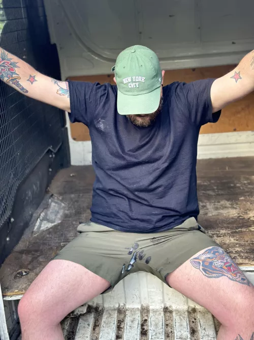 Jerked off and made a mess 😏